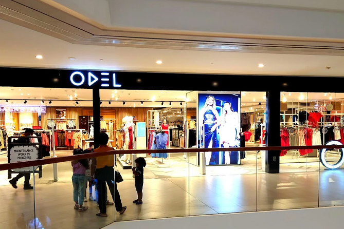 10. Colombo Shopping Mole