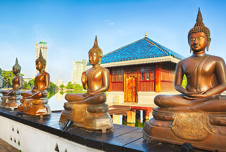 11. Gangaramaya Temple