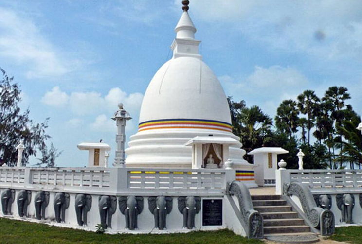 9. Divurumpola Buddhist Temple